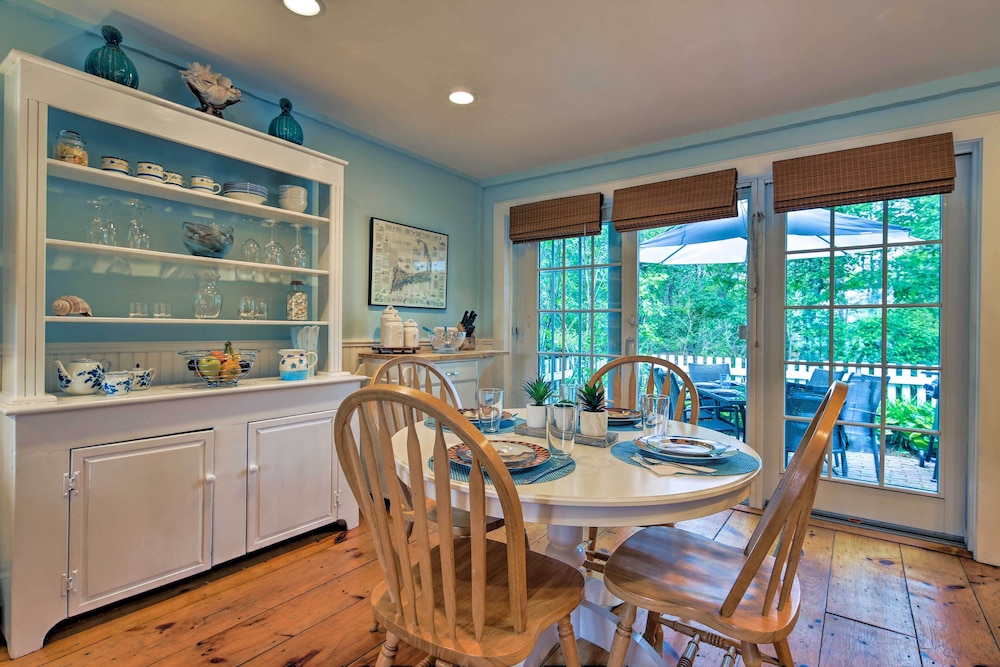 Maushop Village Getaway w/ Private Beach Access!