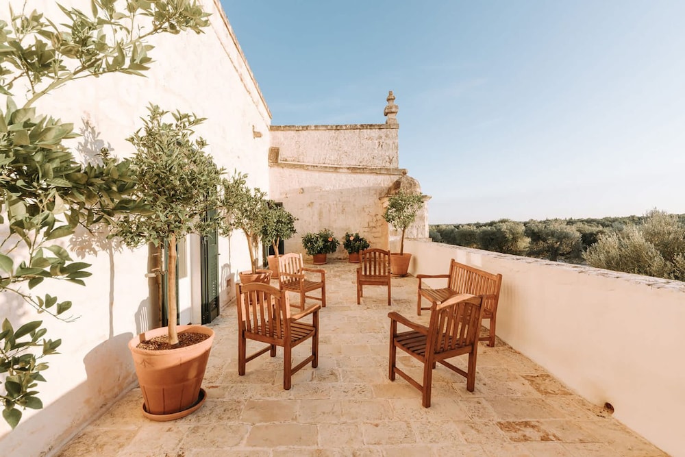 Masseria Lamacoppa Exclusive Estate Near Ostuni
