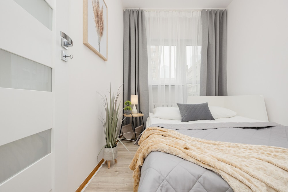 Apartment in Warsaw Center by Renters view 5