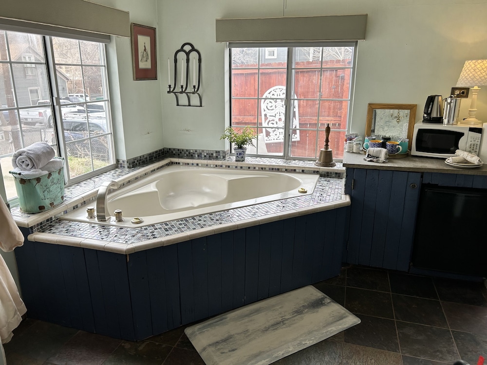 Cliff House Lodge B&B