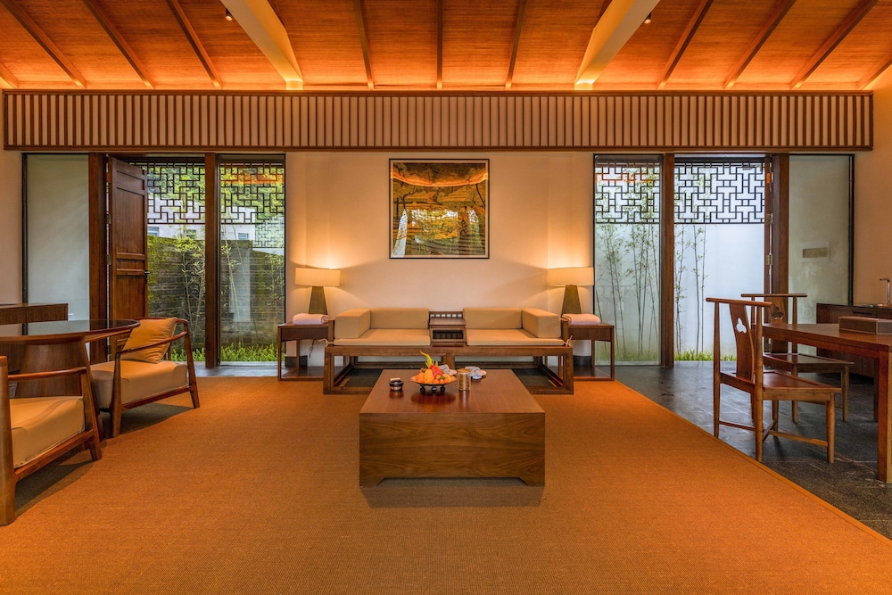 Kayumanis Yangshuo Private Villa & Spa