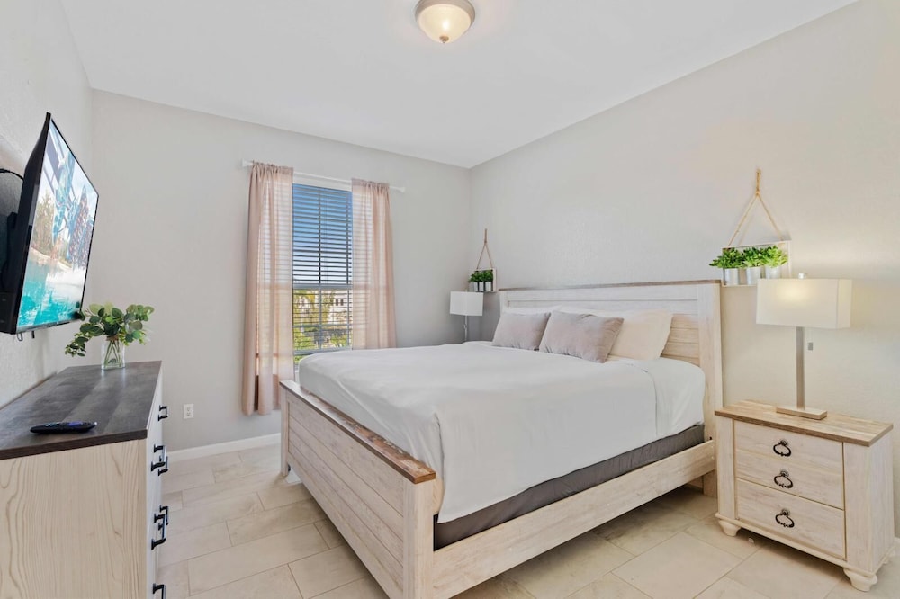 Vista Cay Swanky