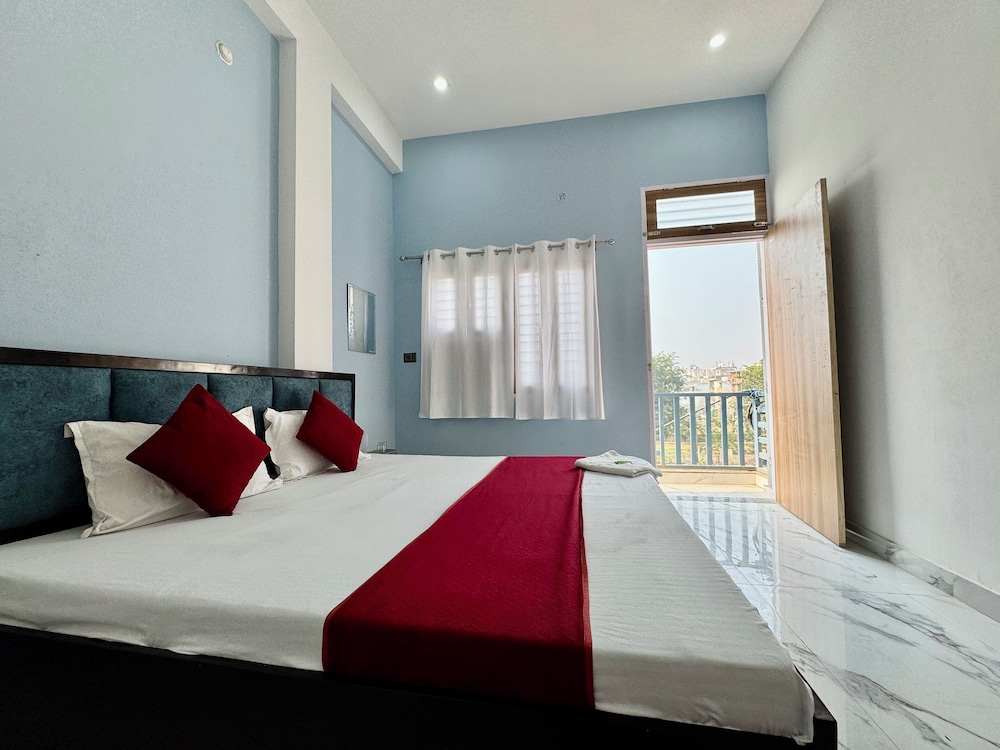 Hotel radha Aradhya Sadan