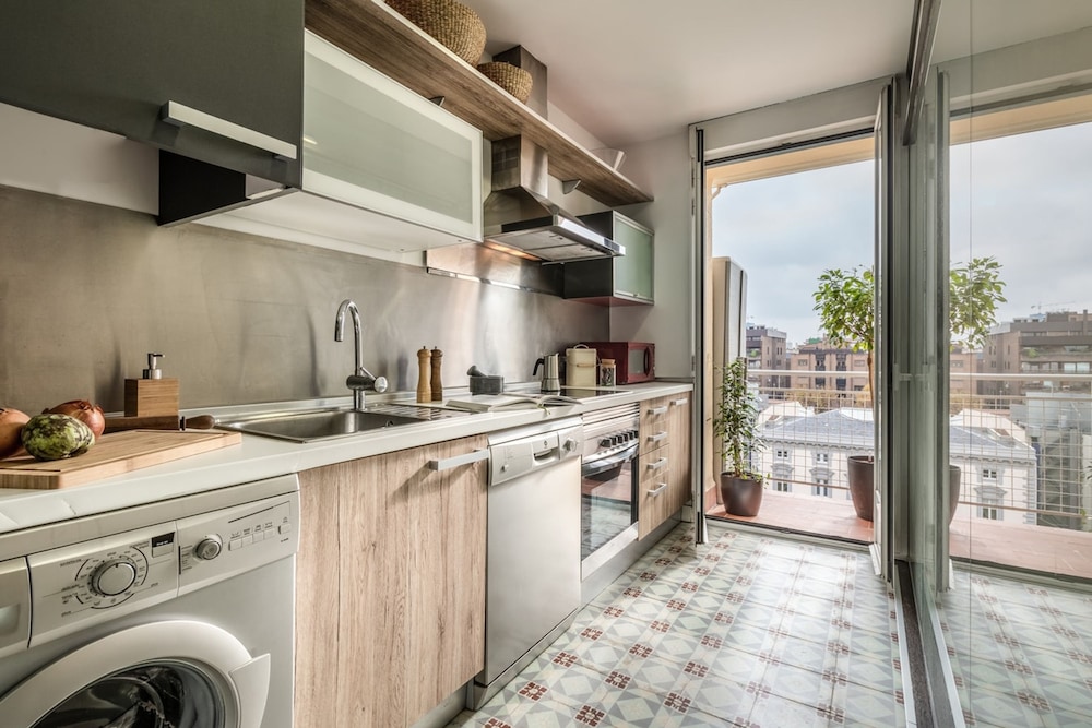 Lora - 2 Bedroom Apartment in Almagro