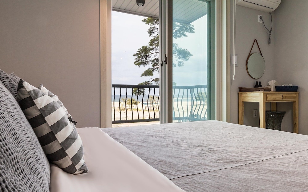 Goseong Natural House