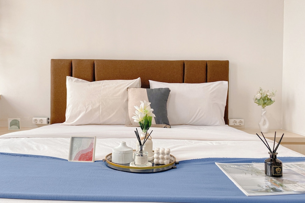 Warm And Relax Studio Apartment Transpark Cibubur