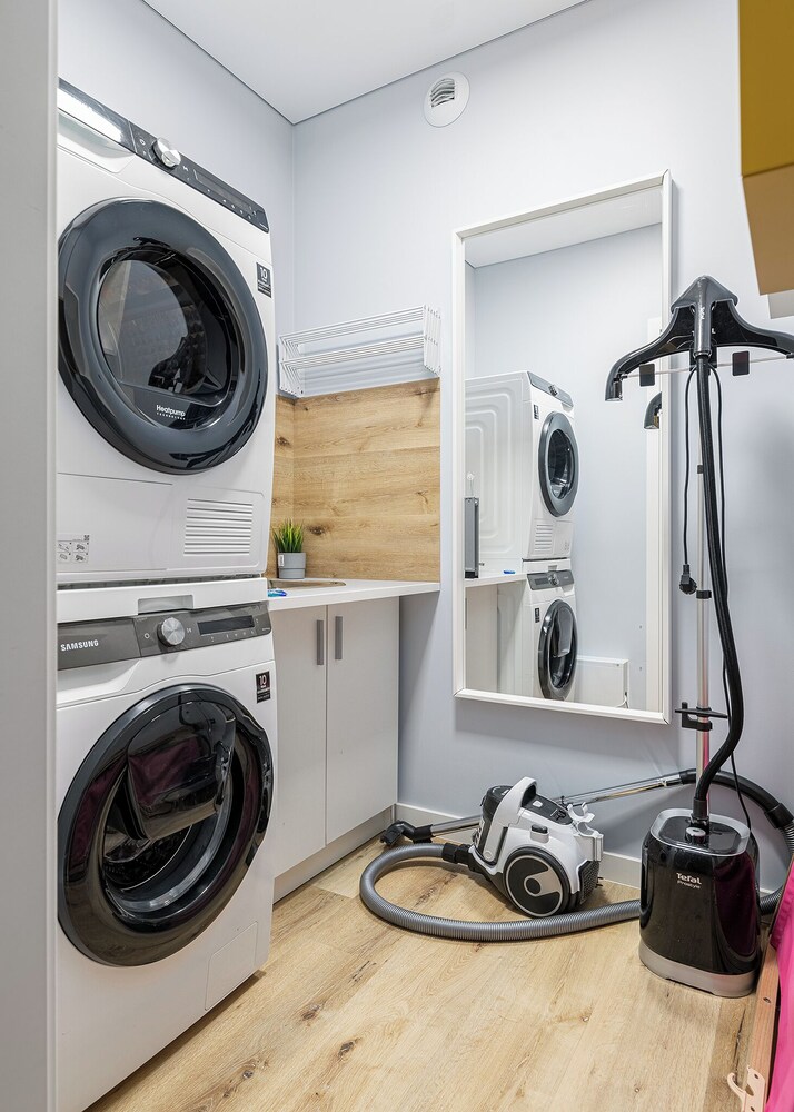 RentPlanet - przy Manufakturze