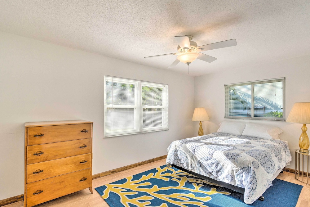 Punta Gorda Home With Backyard ~ 1 Mile to Dtwn! view 4