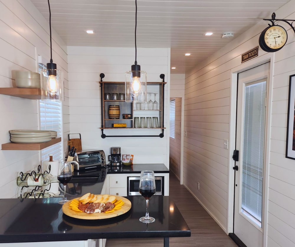 Unit 8 Sonoma Depot California Wine Retreat