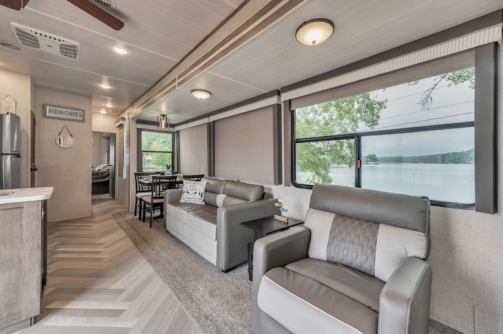 Lakeside Retreat On Neely Henry Lake 1 Bedroom Villa by RedAwning - Property Image 12