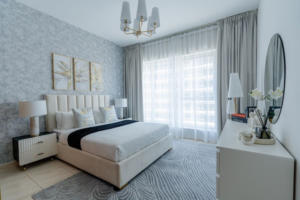 Iconic 2BR in Skycourt Dubailand