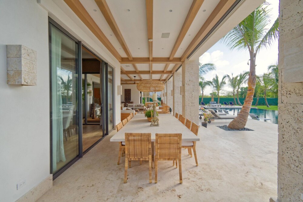 Luxury Villa With Heated Pool Jacuzzi Full Staff