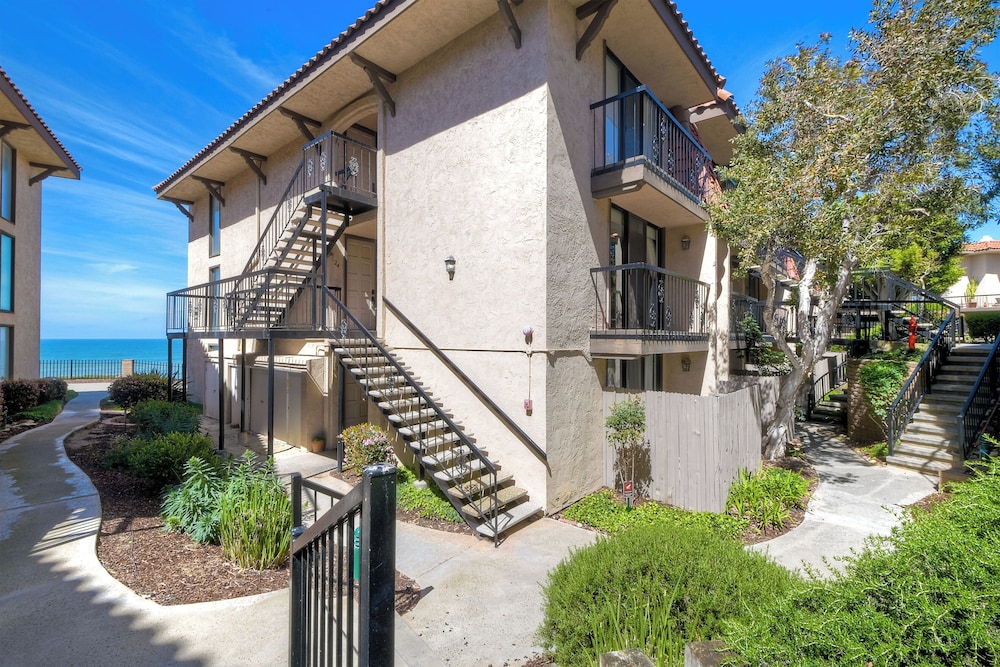 Solana Sunset Stunning Beachside Retreat for 4! view 5