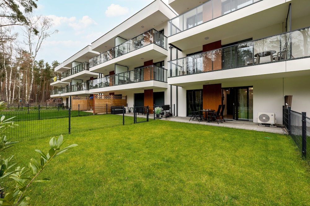 Apartment & Garden by Renters Prestige