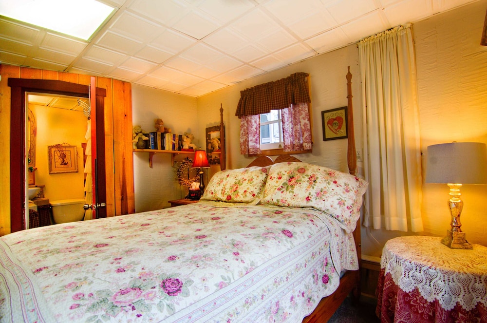 Lily Garden Bed and Breakfast