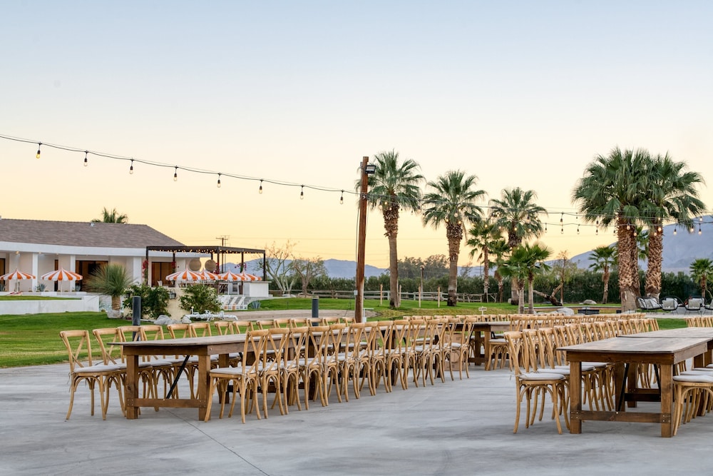 Buena Vista by Avantstay Massive Outdoor Oasis w/ Pool, Spa Firepit! - Property Image 32