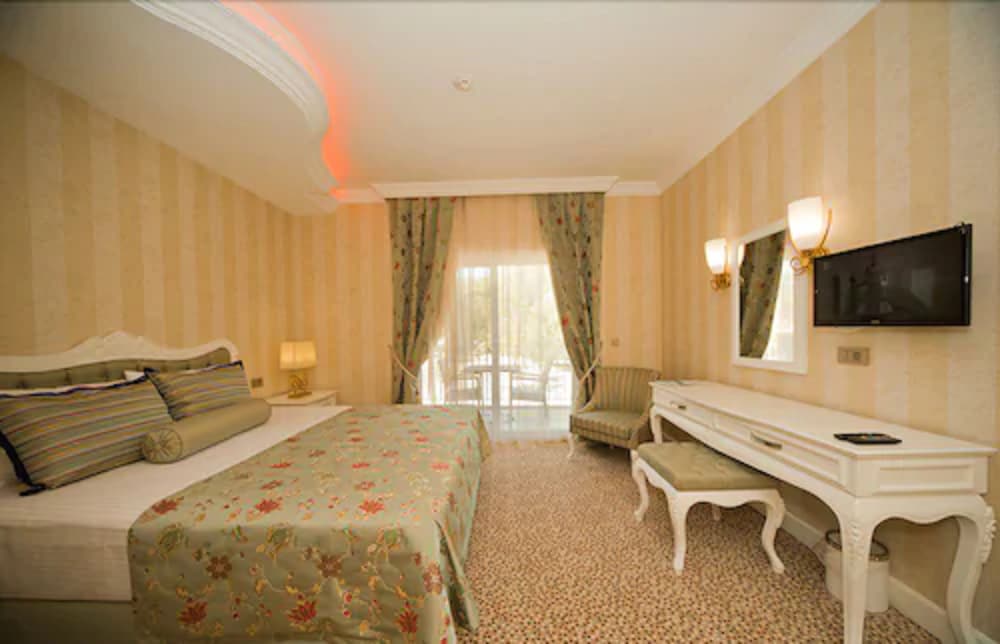 Grand Göcek Hotel - Image 6