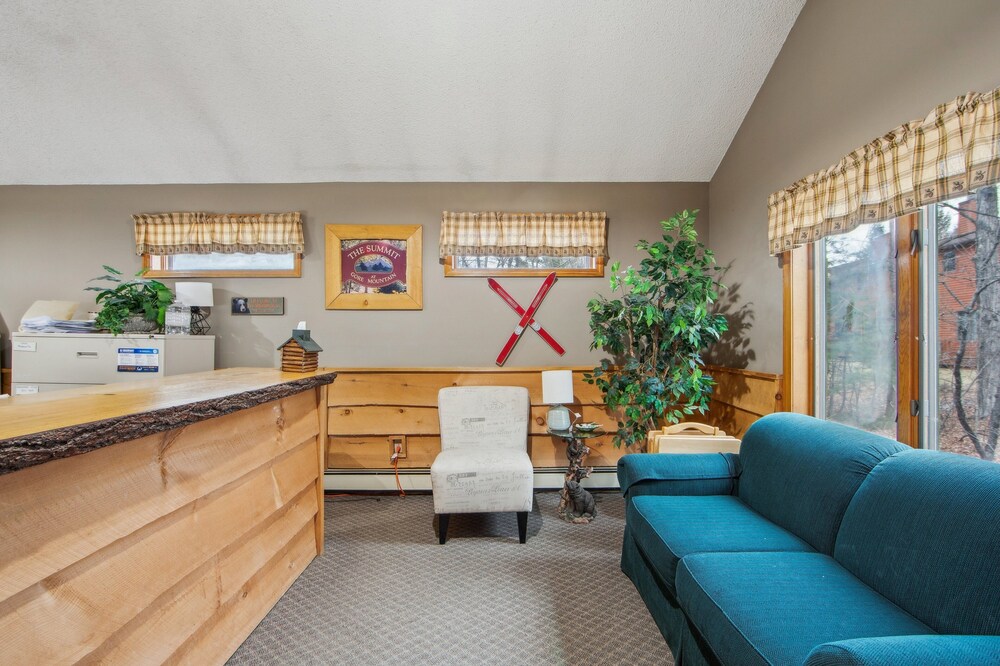 Peaceful Valley 72i - A Cozy Mountain Retreat 2 Bedroom Townhouse by The Summit at Gore Mountain