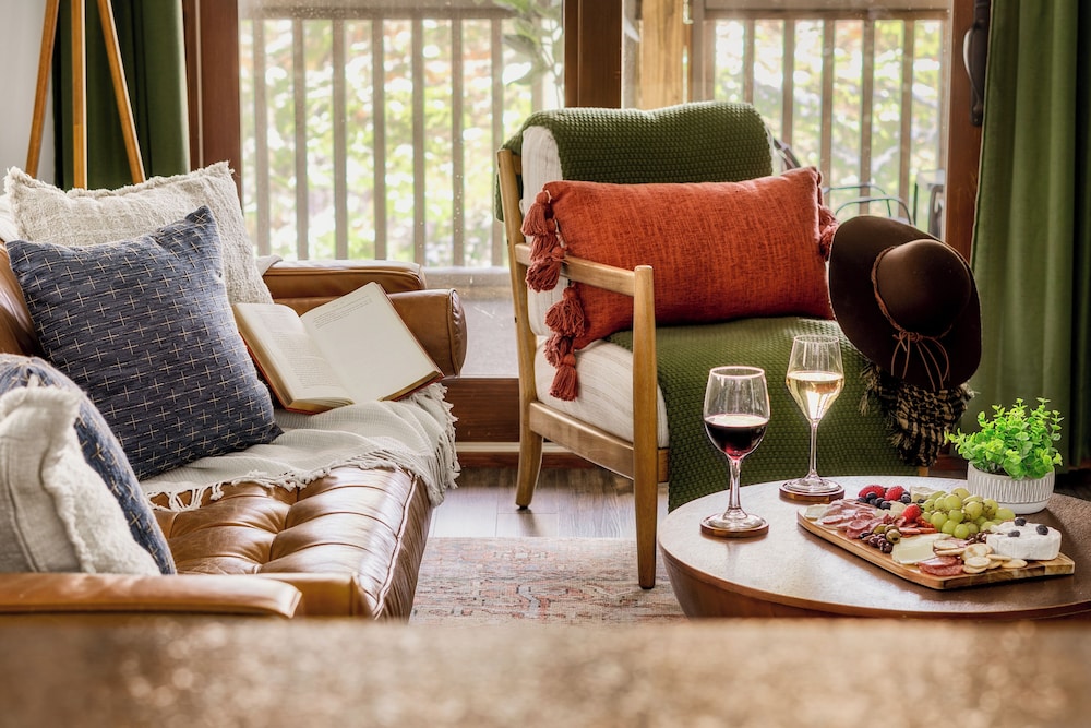 Moondance Cabin by Lightfoot Stays