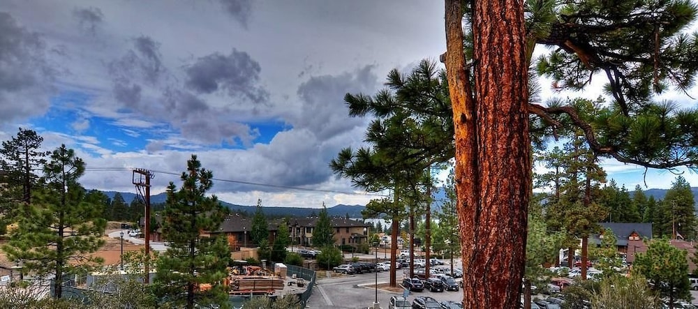 No 19 Luxury Village Retreat