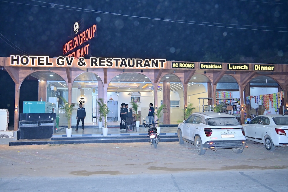 GOLDEN VENTURE HOTES PRIVATE LIMITED