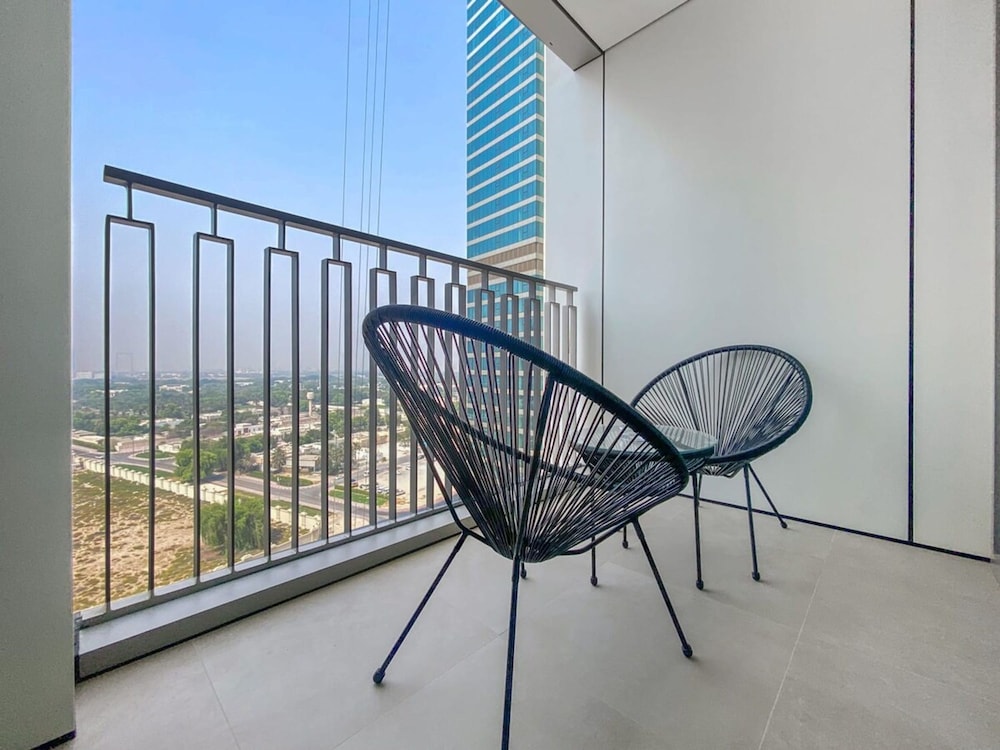Silkhaus Lavish 1bdr in New Tower Pool Gym