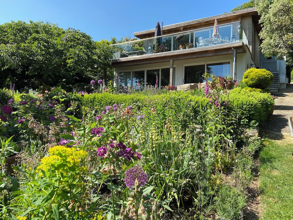 Little Cliff House