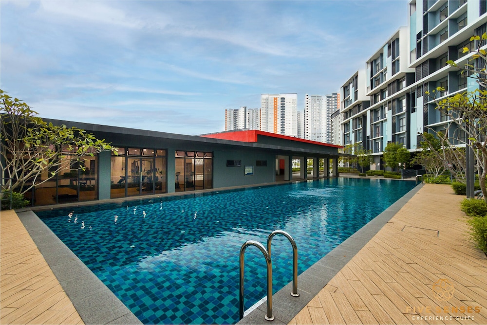 KIP Core Soho Suite by Five Senses