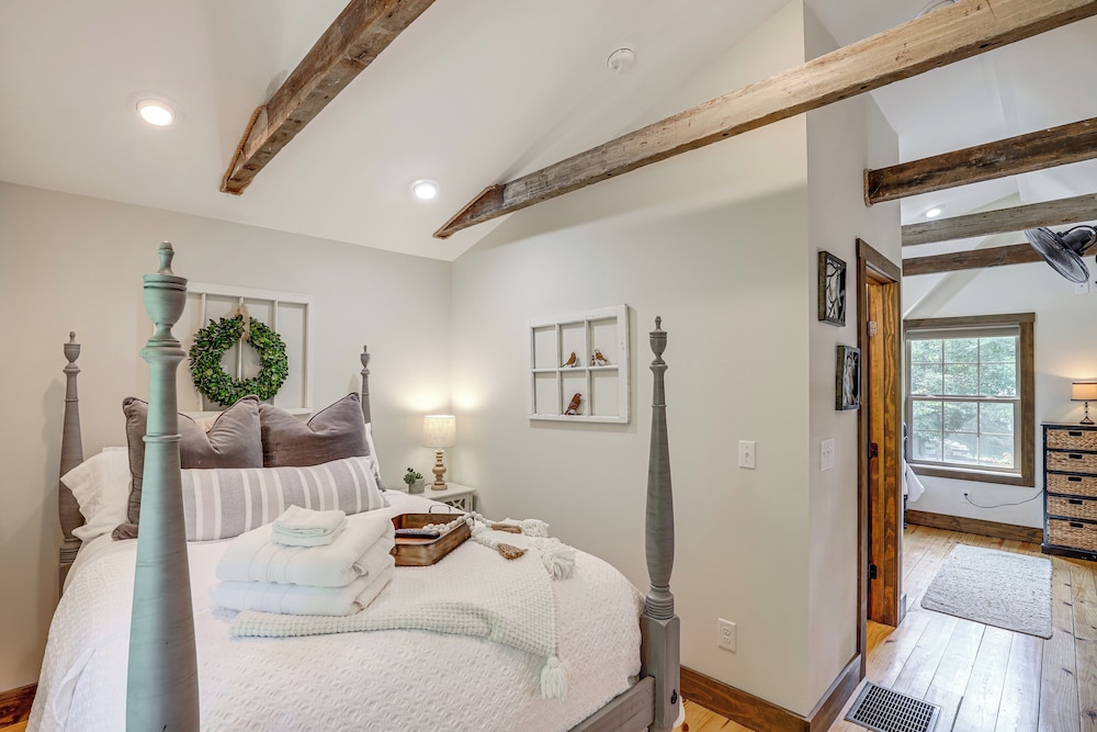 Hike, Leaf Peep & More: Sleek Cabin in Weaverville