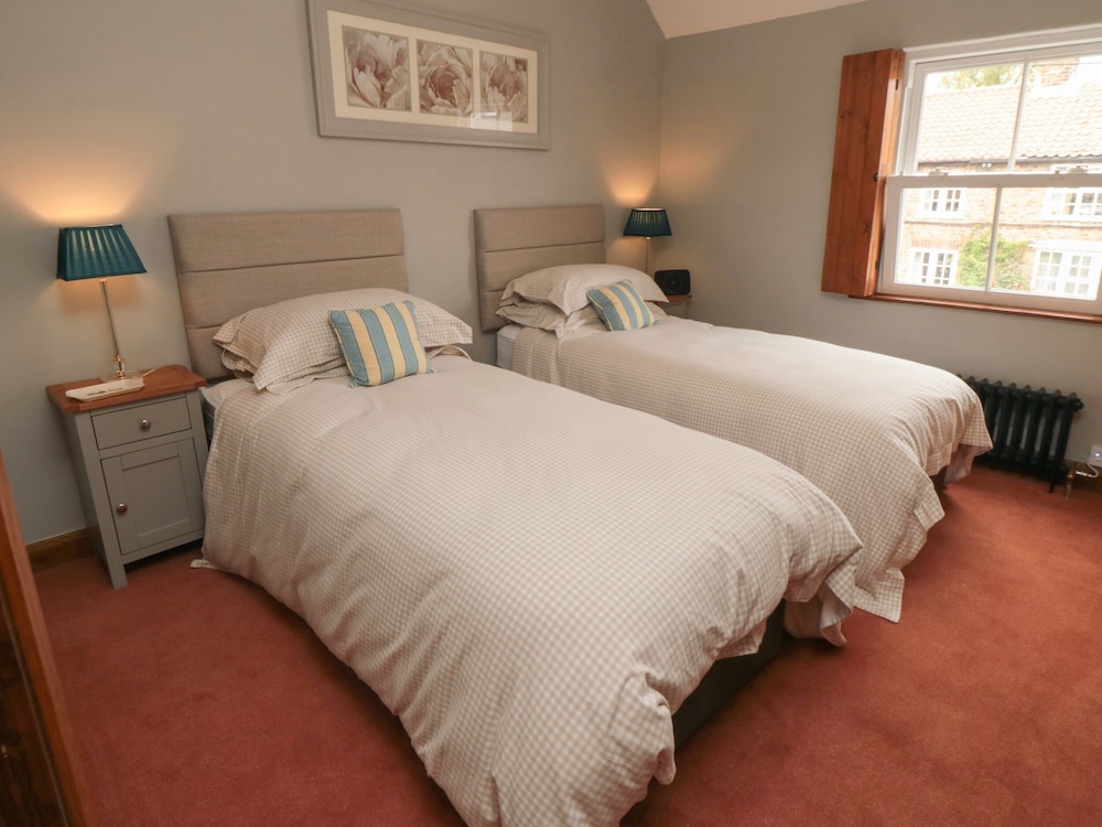 Ascot Cottage