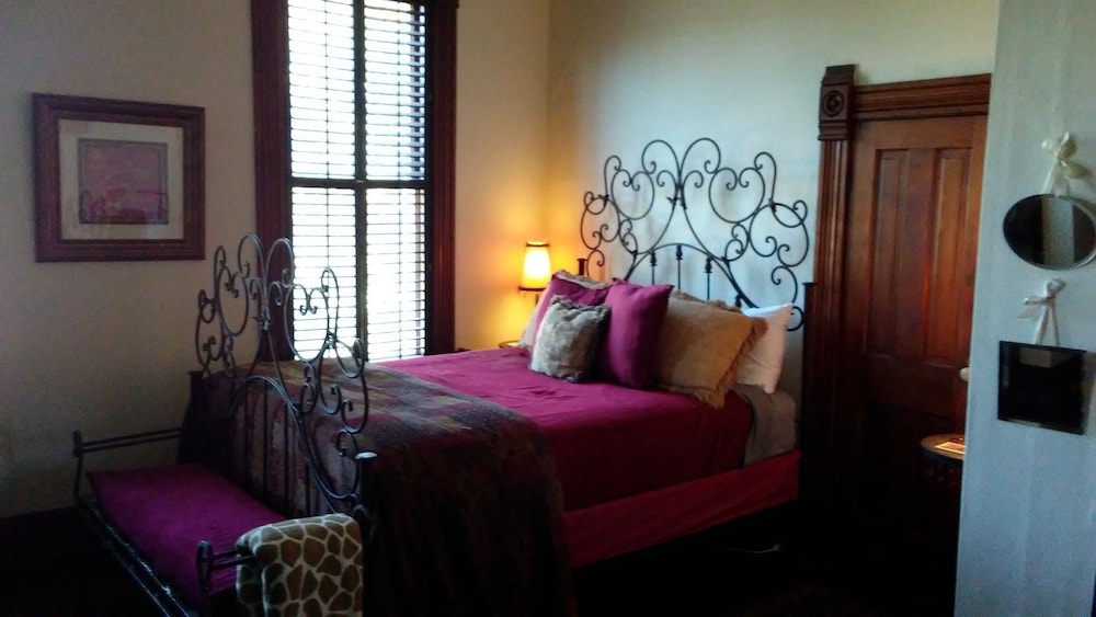 Fig Tree Manor