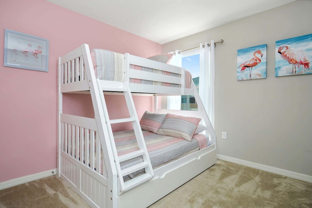 Modern 4BR Townhome Near Disney in Gated Resort