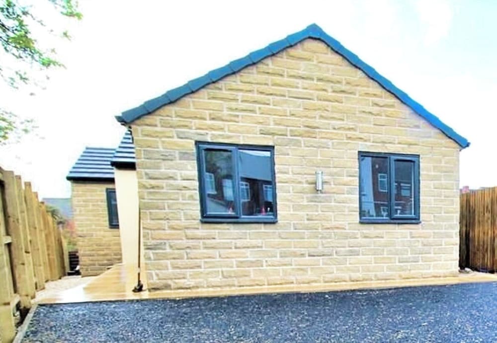 2 Bed Bungalow - Enclosed Garden - Wheel Chair Acc