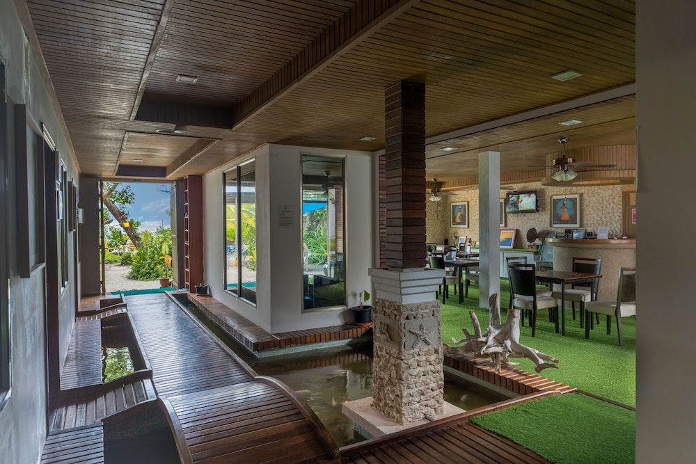 Maamadi Boutique view 3