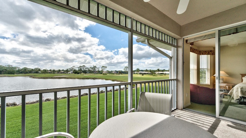 Solterra Vacation Rental: Luxury 3-BR Condo with Lake & Golf Views. Access to Luxury Pool, Hot Tub, and Golf Courses at Lely Resort. Close to Naples Beache