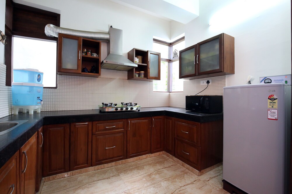 OYO 9308 Home Valley View 2 BHK Villa Near Kasauli