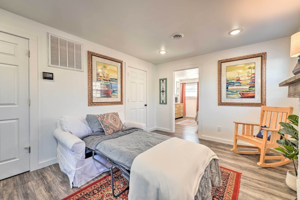 Boho Mountain Home Escape, Walk to Marina! view 5