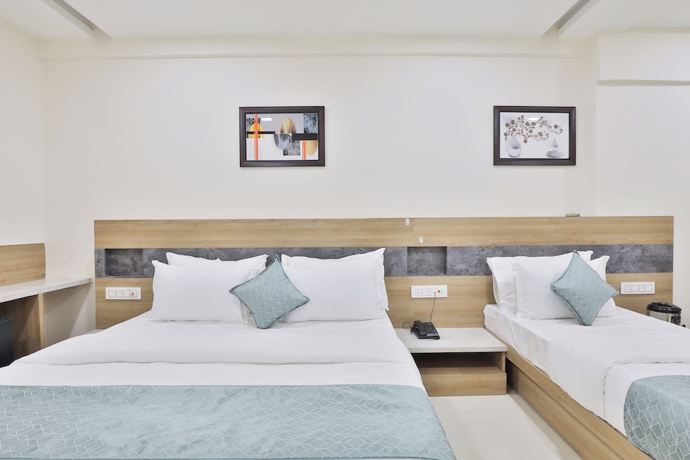 Hotel SR Radhey