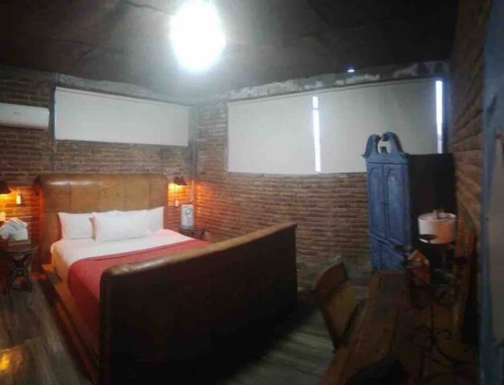 Photo 18