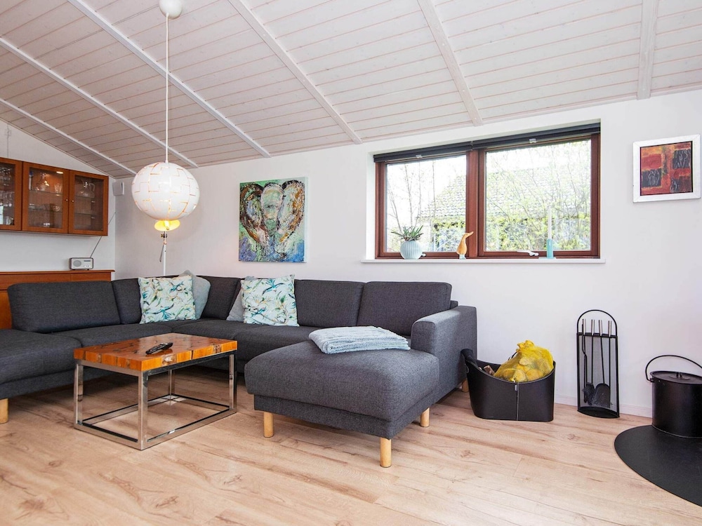 6 Person Holiday Home in Romo view 4