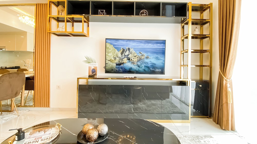 Best Deal and Strategic 3BR Apartment Sky House BSD
