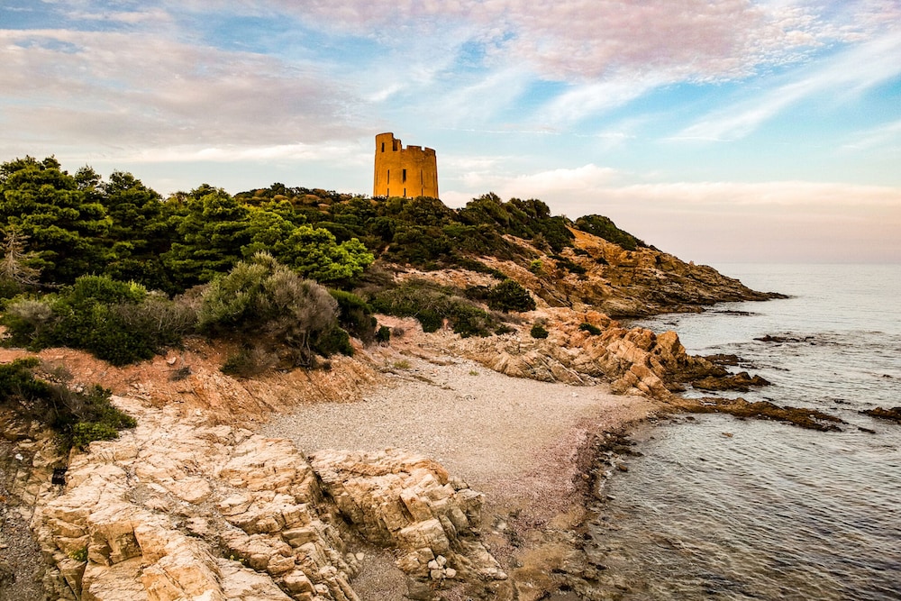 Casa Torre San Giovanni Near the Sea