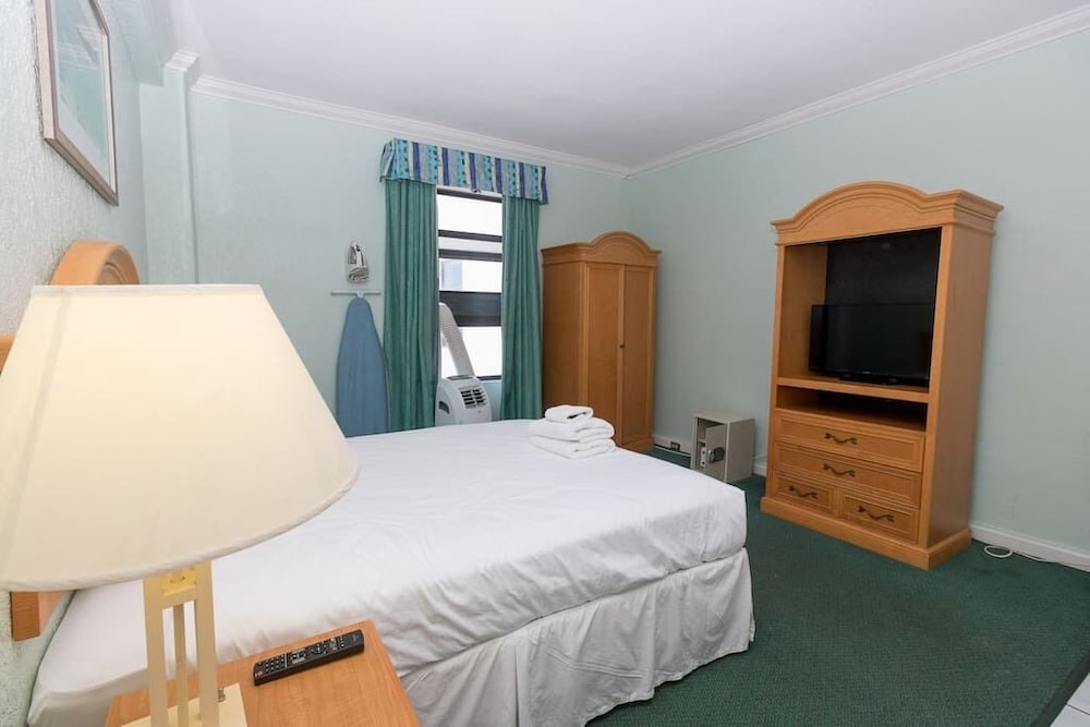 621 Ocean View Hollywood view 2