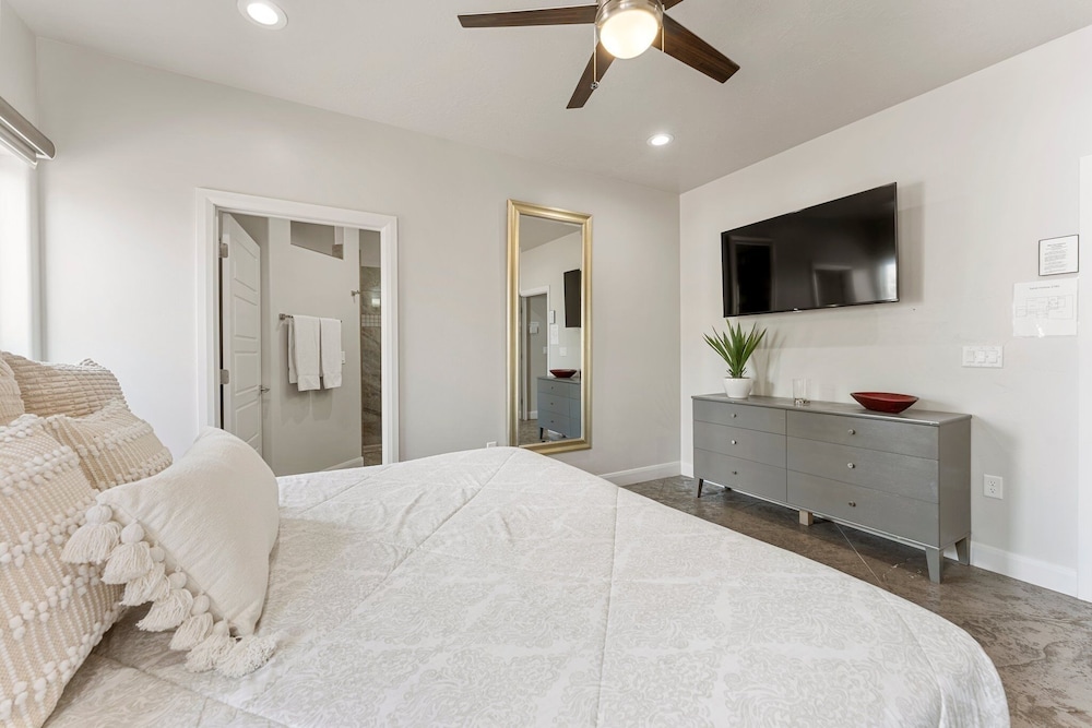 Lakeside Oasis At Sand Hollow 4 Bedroom Home
