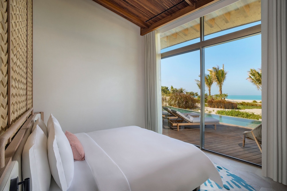 The St. Regis Red Sea Resort 25