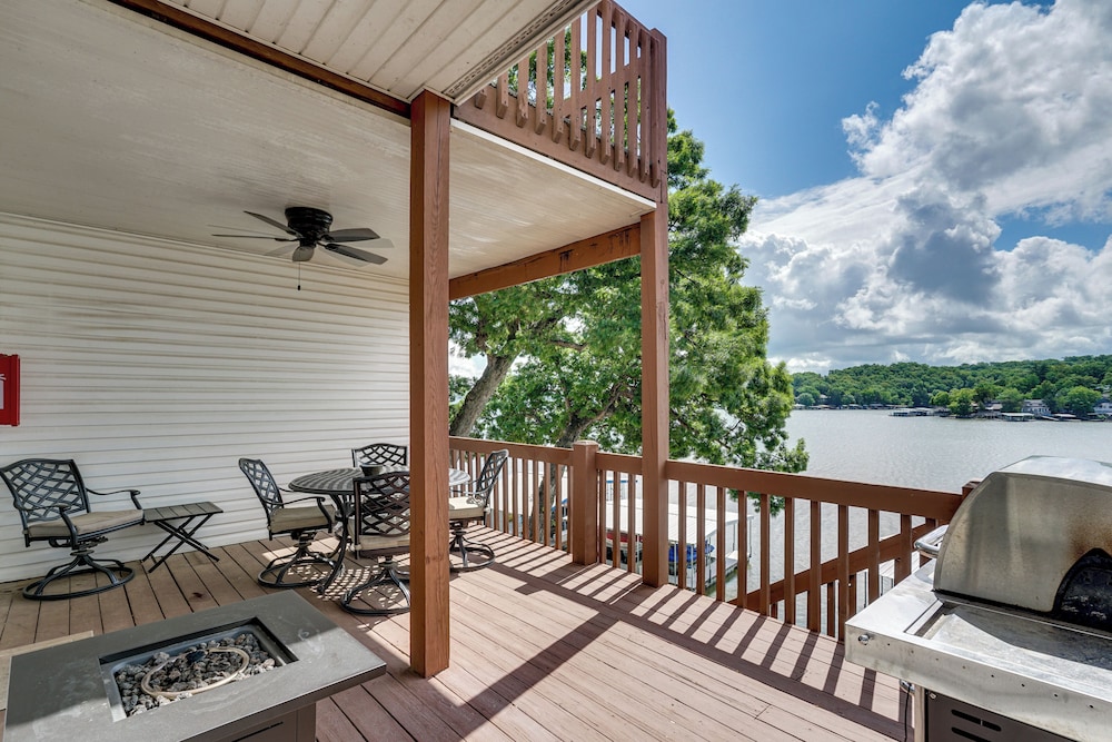 Boat Dock & Slip Access: Lake of the Ozarks Gem