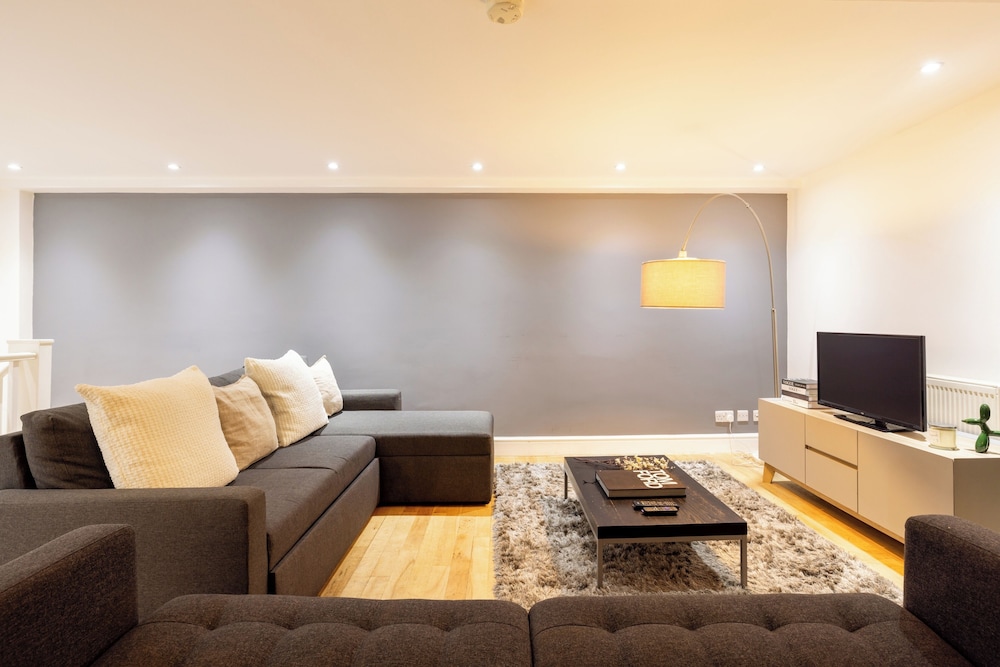 Charming City Retreat in Central London