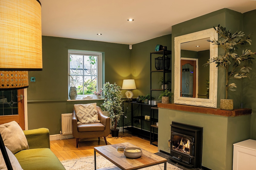 Beautiful 3 Bedroom Cotswold Cottage