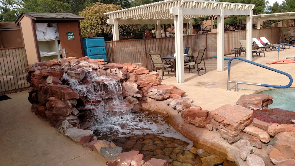 Sedona Pines Resort