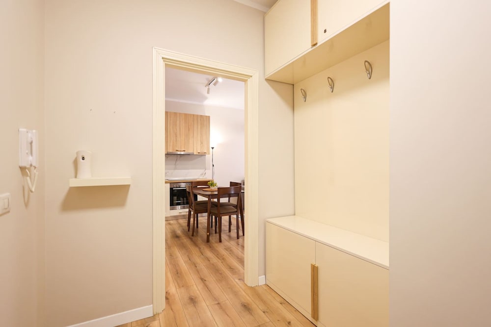 Grandstay Urban Six in Durr s